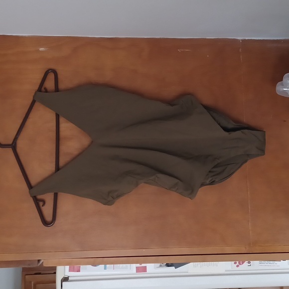 Everlane The V Neck One Piece - Picture 5 of 12